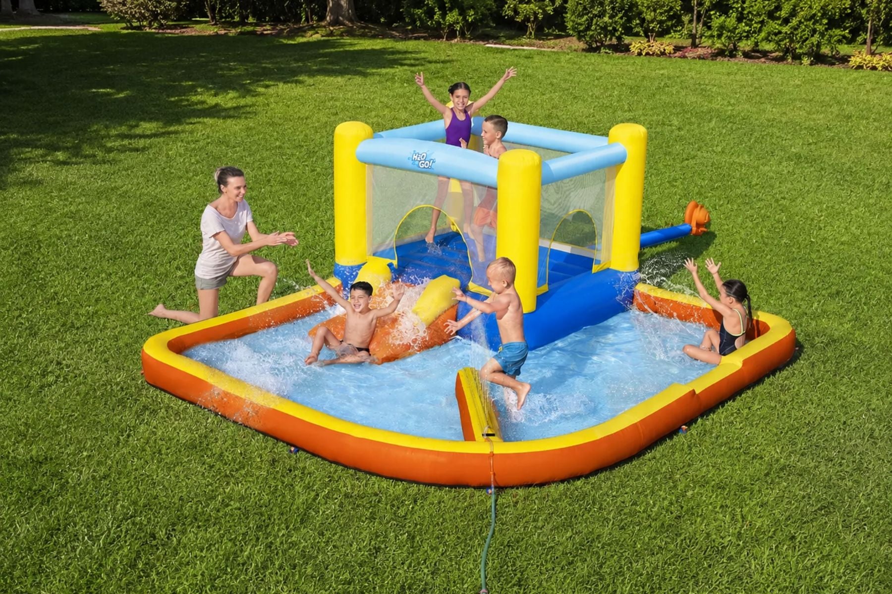 kids inflatable bouncy castle with paddling pool