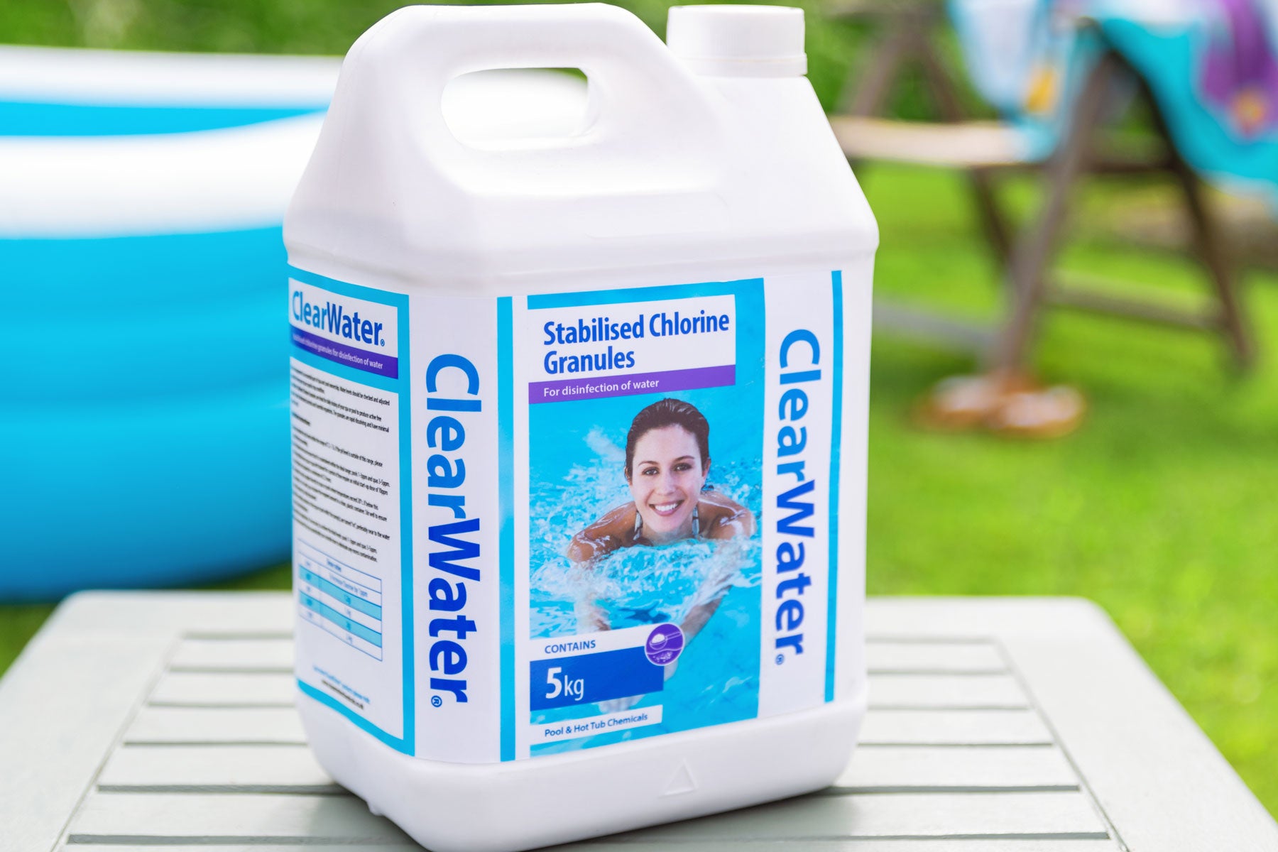 stabilised chlorine granules for pools