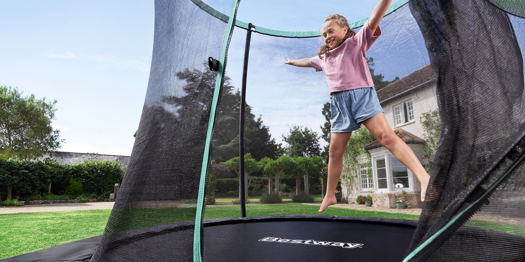 8ft trampoline with enclosure