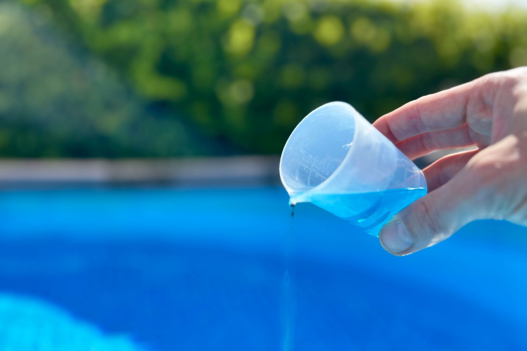 algaecide for pool water