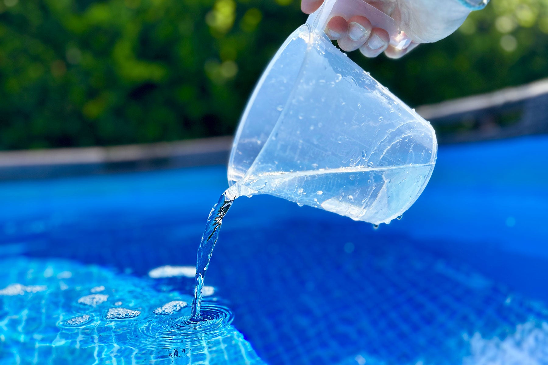 pool chemicals measuring set